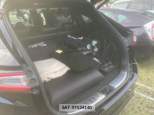 Toyota HARRIER 2017-08 8817626-8