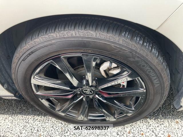 Toyota HARRIER 2019-06 8817627-3