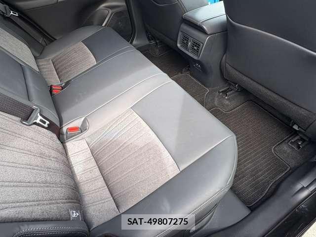 Toyota HARRIER 2023-04 8817753-8