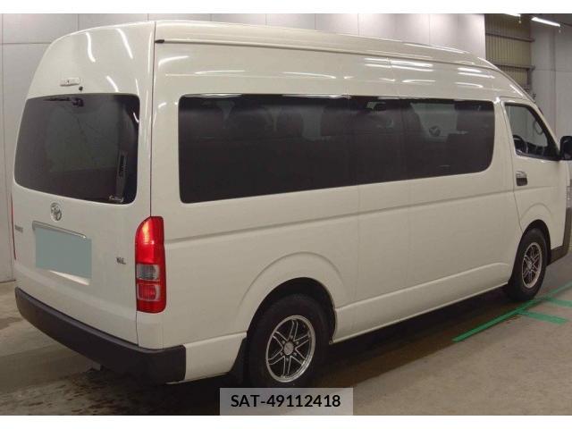 Toyota HIACE COMMUTER 2024-02 8812576-1