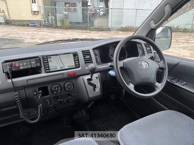 Toyota HIACE COMMUTER 2010-03 8815145-4