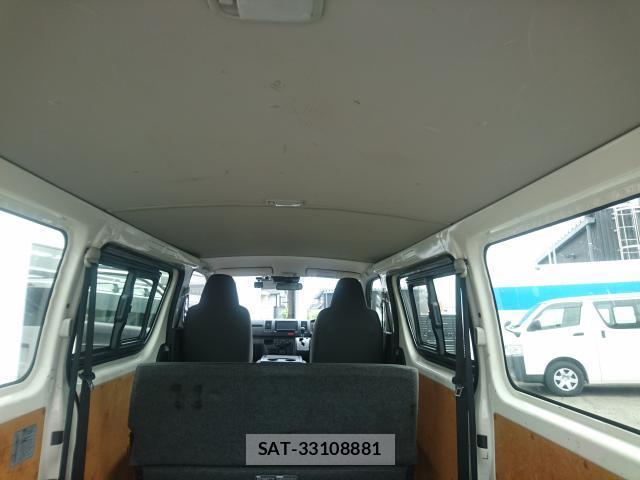 Toyota HIACE VAN 2021-08 8812387-16