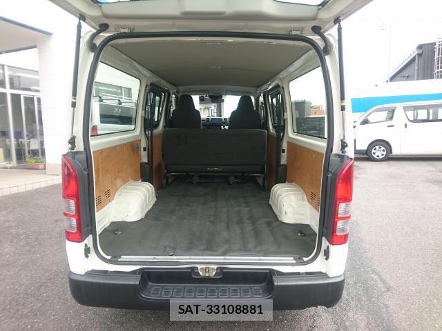 Toyota HIACE VAN 2021-08 8812387-18
