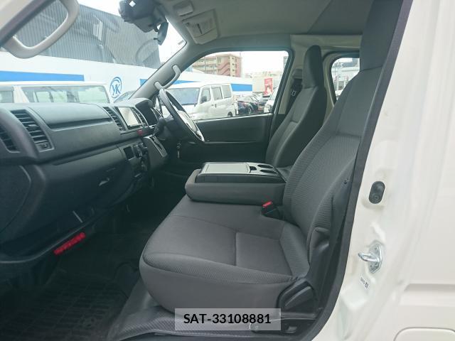 Toyota HIACE VAN 2021-08 8812387-5