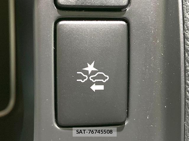 Toyota HIACE VAN 2025-07 8812478-5