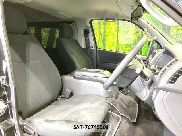 Toyota HIACE VAN 2025-07 8812478-7