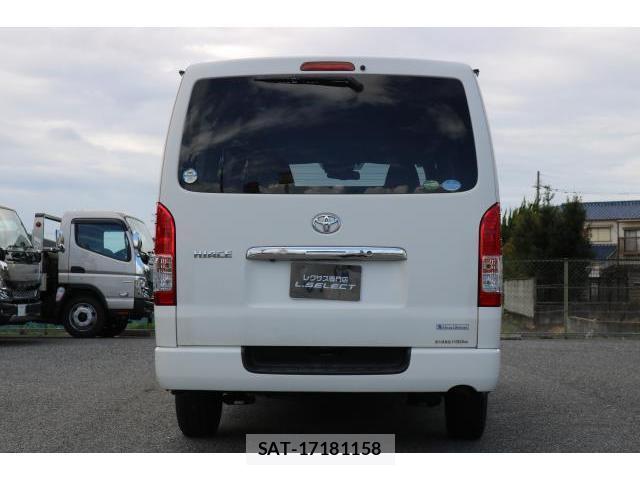 Toyota HIACE VAN 2017-12 8812498-13