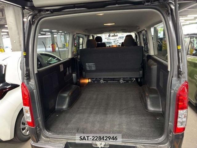 Toyota HIACE VAN 2016-10 8812562-2