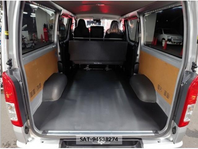 Toyota HIACE VAN 2024-02 8812585-2