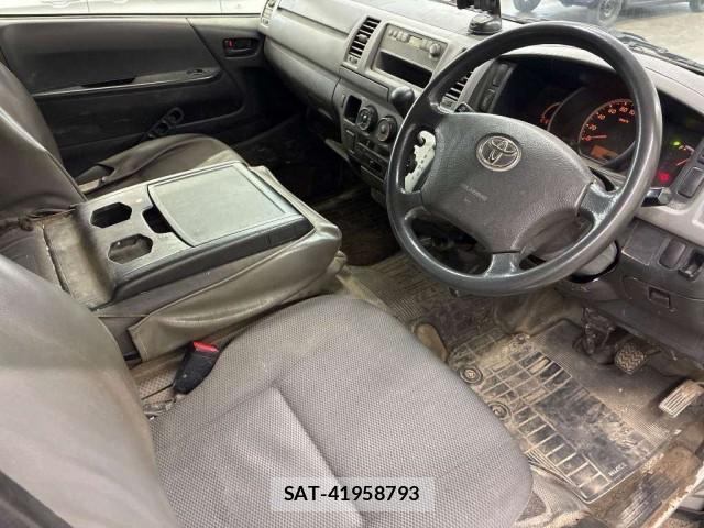 Toyota HIACE VAN 2012-08 8812587-3