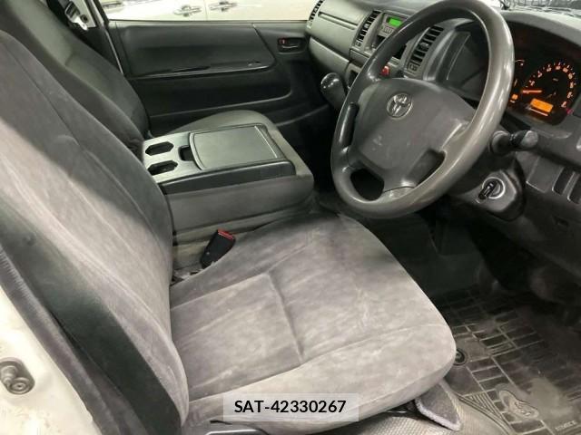 Toyota HIACE VAN 2016-09 8812596-3