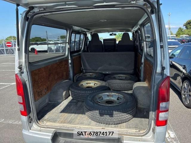 Toyota HIACE VAN 2010-11 8812603-2