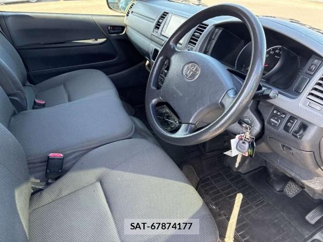 Toyota HIACE VAN 2010-11 8812603-3