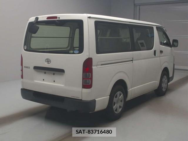 Toyota HIACE VAN 2021-03 8812610-1