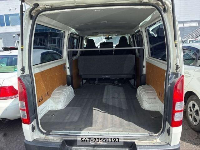 Toyota HIACE VAN 2016-08 8812635-2
