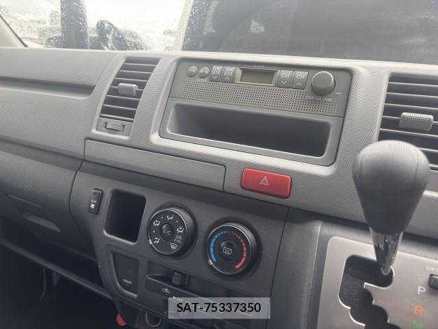 Toyota HIACE VAN 2005-08 8812712-10