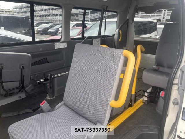 Toyota HIACE VAN 2005-08 8812712-3