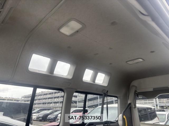 Toyota HIACE VAN 2005-08 8812712-5