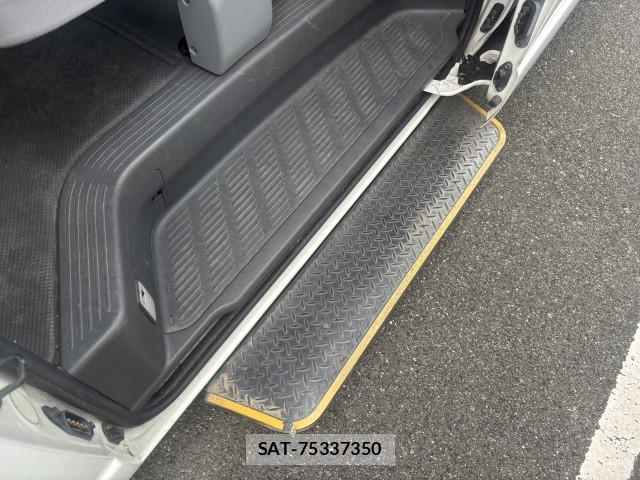Toyota HIACE VAN 2005-08 8812712-6