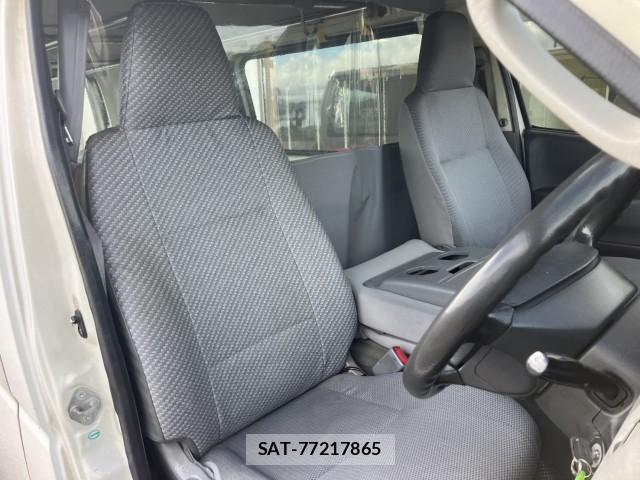Toyota HIACE VAN 2005-09 8812726-5
