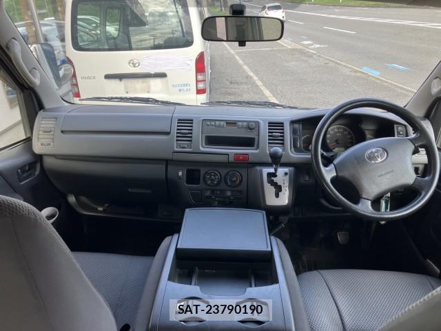 Toyota HIACE VAN 2012-01 8812727-4