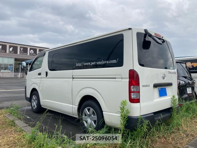 Toyota HIACE VAN 2018-12 8812982-13