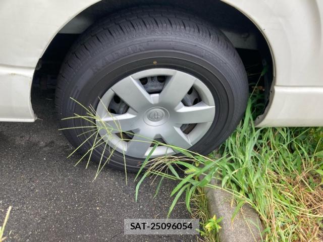 Toyota HIACE VAN 2018-12 8812982-3