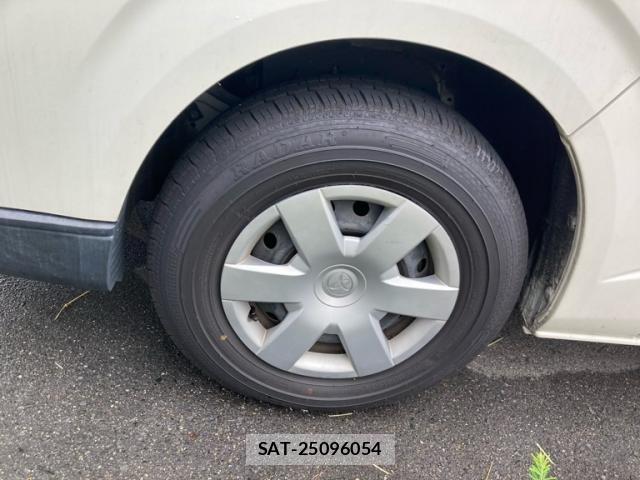 Toyota HIACE VAN 2018-12 8812982-4