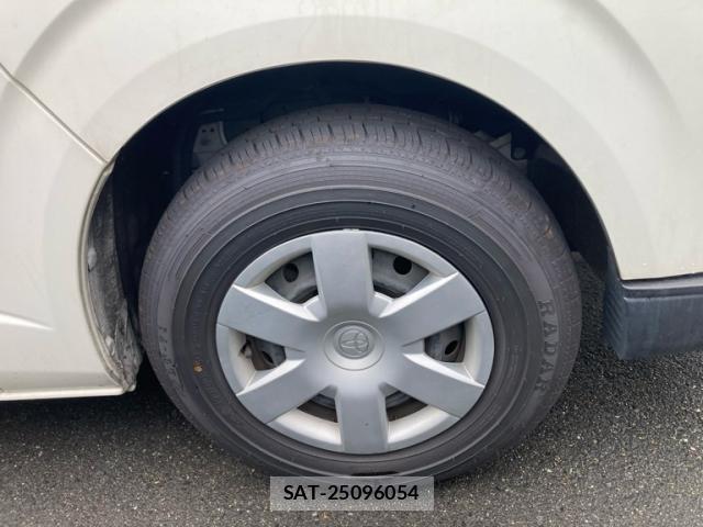 Toyota HIACE VAN 2018-12 8812982-5
