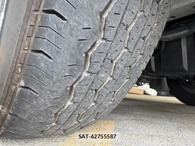 Toyota HIACE VAN 2025-07 8813111-11