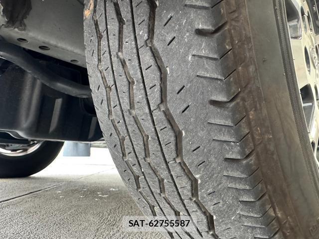 Toyota HIACE VAN 2025-07 8813111-12