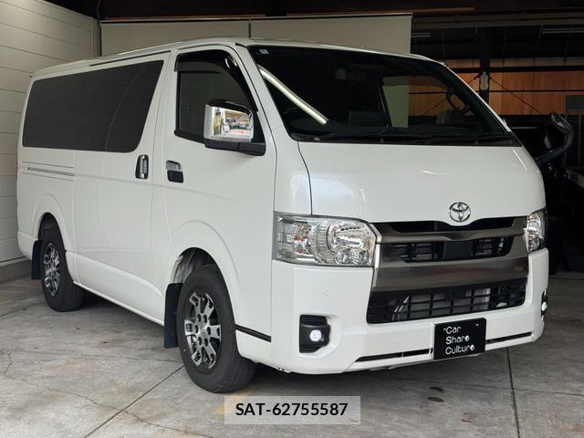 Toyota HIACE VAN 2025-07 8813111-13