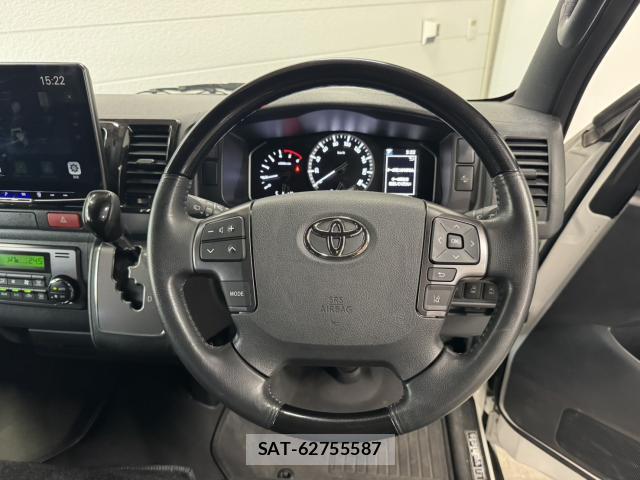 Toyota HIACE VAN 2025-07 8813111-15