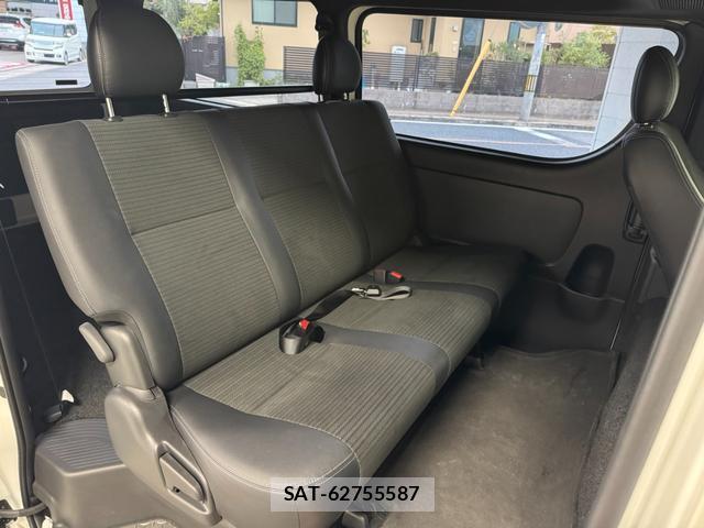 Toyota HIACE VAN 2025-07 8813111-5