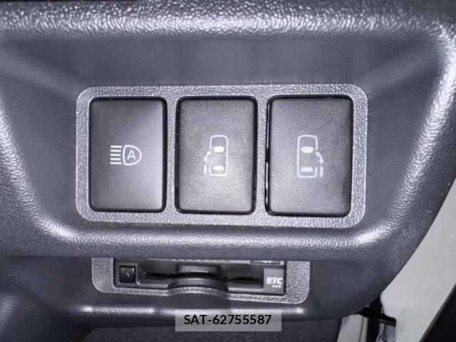 Toyota HIACE VAN 2025-07 8813111-9