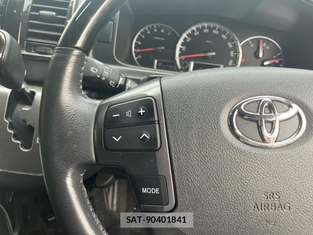 Toyota HIACE VAN 2020-05 8813344-17
