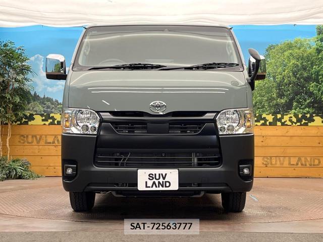 Toyota HIACE VAN 2025-11 8813708-14