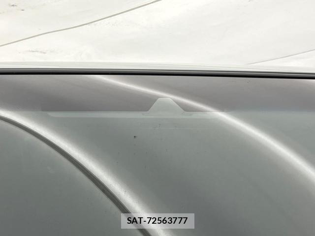 Toyota HIACE VAN 2025-11 8813708-4