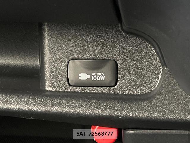 Toyota HIACE VAN 2025-11 8813708-6