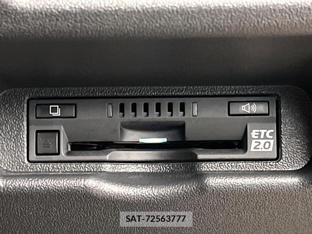 Toyota HIACE VAN 2025-11 8813708-7