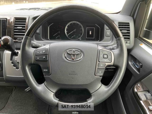 Toyota HIACE VAN 2022-09 8813914-3