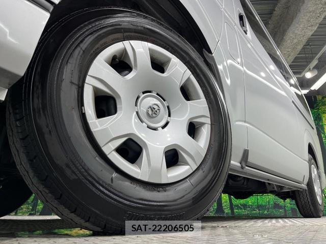 Toyota HIACE VAN 2026-05 8814196-12