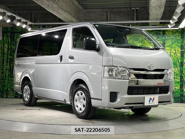 Toyota HIACE VAN 2026-05 8814196-15