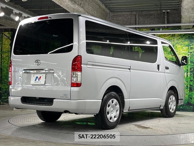 Toyota HIACE VAN 2026-05 8814196-16