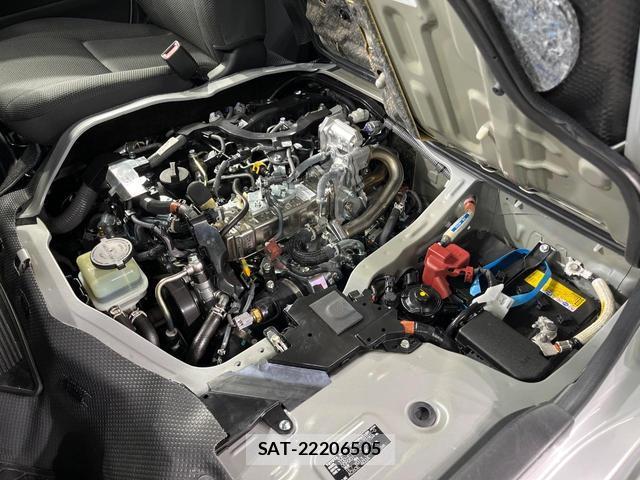 Toyota HIACE VAN 2026-05 8814196-17
