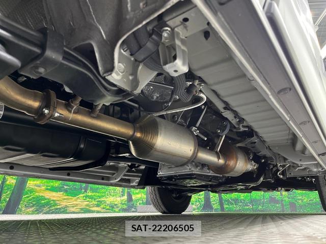 Toyota HIACE VAN 2026-05 8814196-18