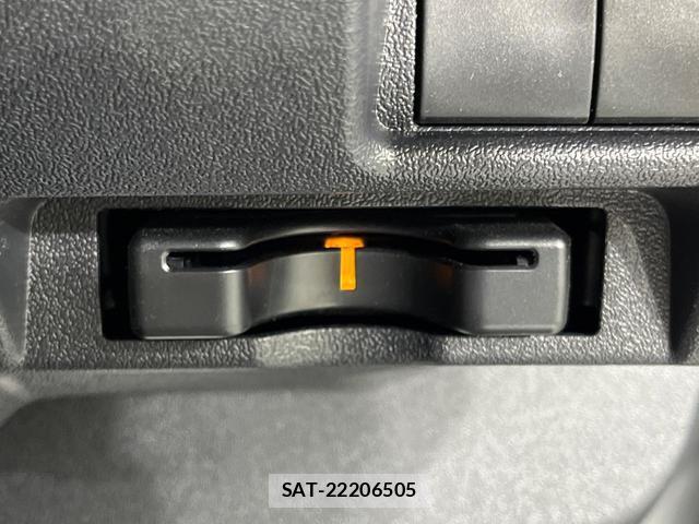 Toyota HIACE VAN 2026-05 8814196-6