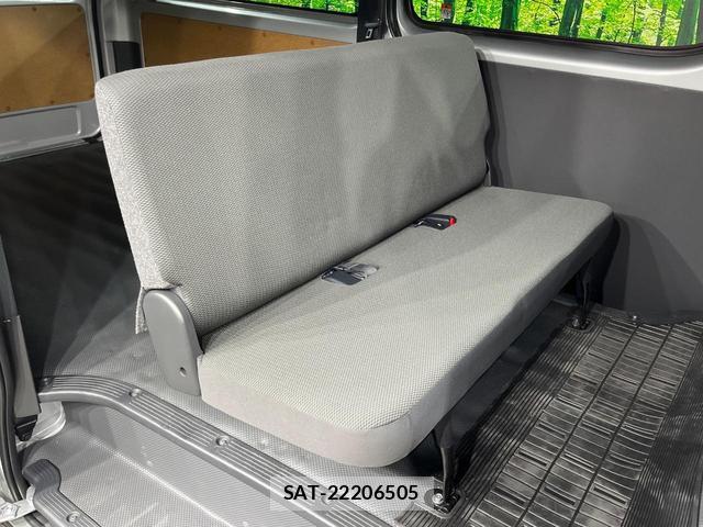 Toyota HIACE VAN 2026-05 8814196-8