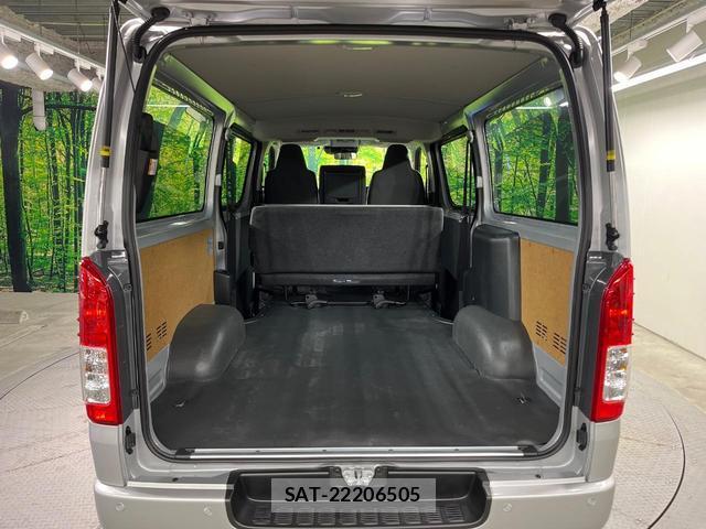 Toyota HIACE VAN 2026-05 8814196-9