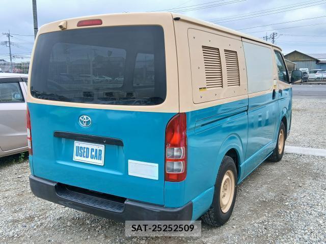 Toyota HIACE VAN 2011-08 8814915-1